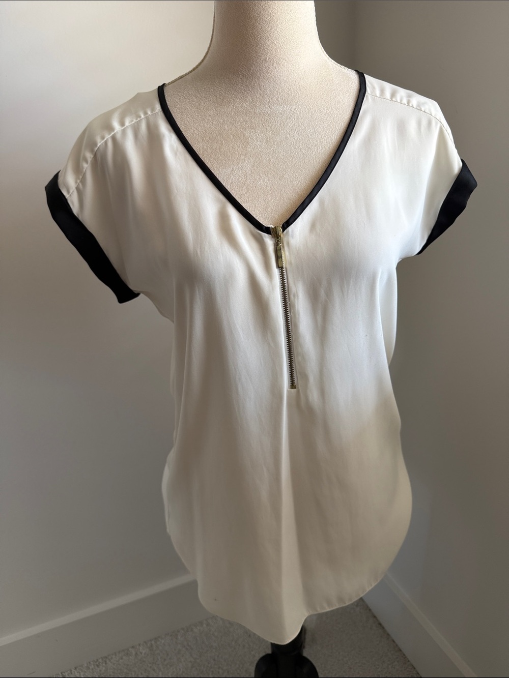Express Cream V-Neck Zip Front Blouse with Black Trim